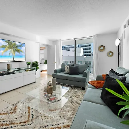 Stylish 2Br With Skyline Views, Free Parking, Sleeps 8 Apartamento